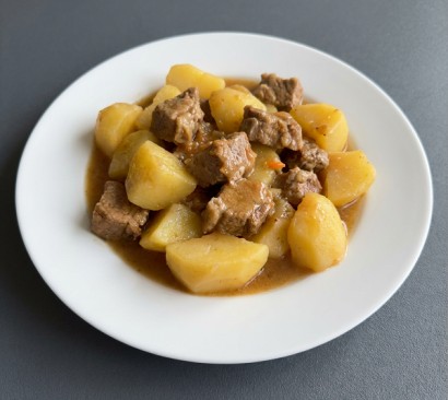 Картофель тушеный с мясом